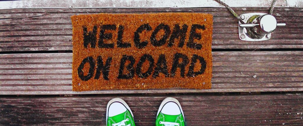 Welcome on Board - Onboarding in Hybrid Work Organisationen